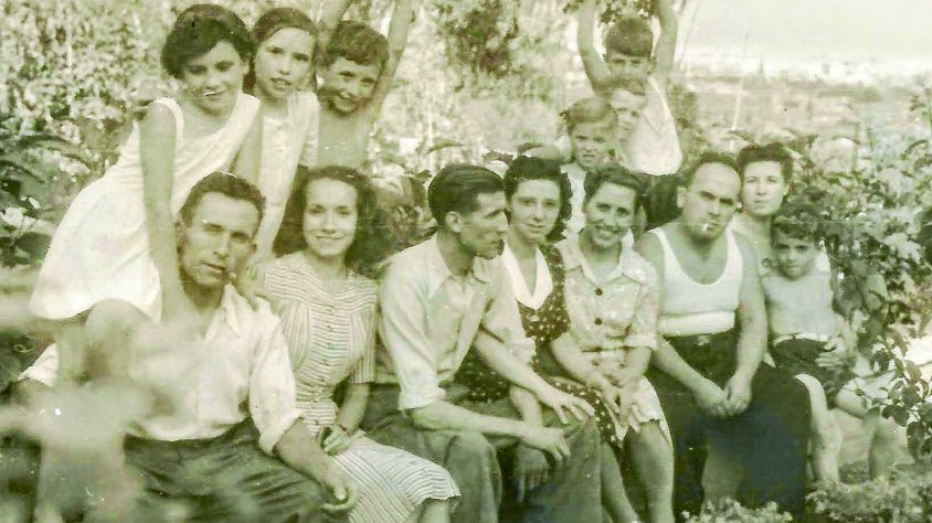 La família Pomés en una trobada familiar