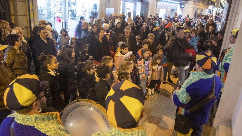 Multitudinari recorregut del ComerçToltes