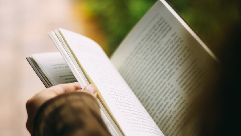 Fets històrics de personatges locals en un espai i temps del món jueu