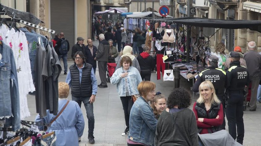 Visitants al mercat setmanal