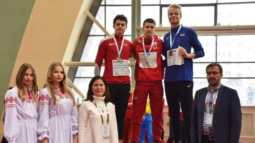 Monné, al centre del podi dels 60 metres llisos a Minsk