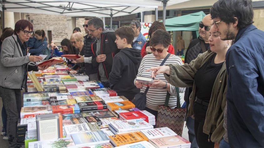 Parada de llibres de la llibreria Sauret