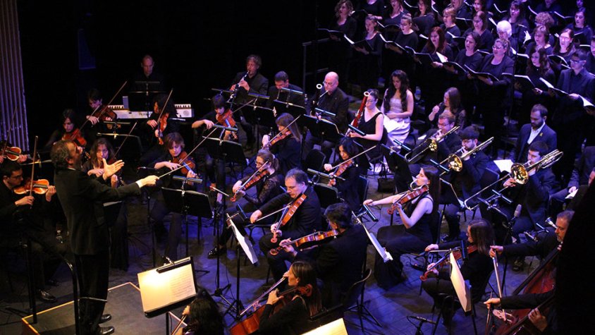 Imatge del concert que va omplir el Teatre Ateneu