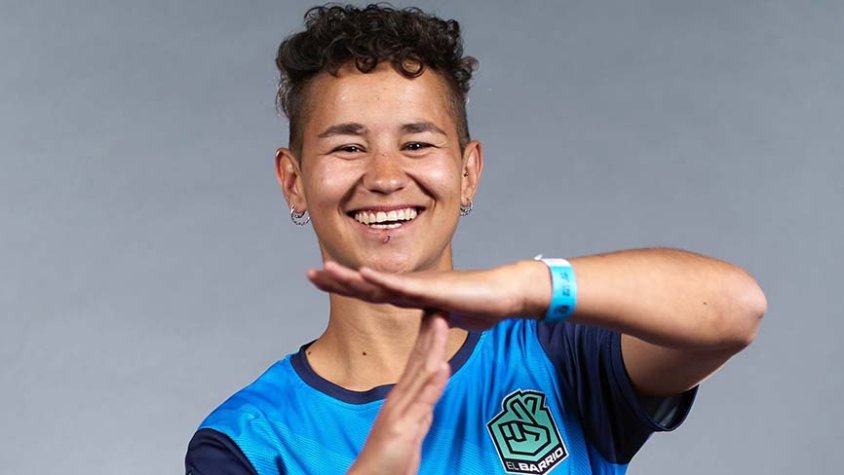 Gemma Vilariño fent la T de Tàrrega a l'estil Joan Capdevila