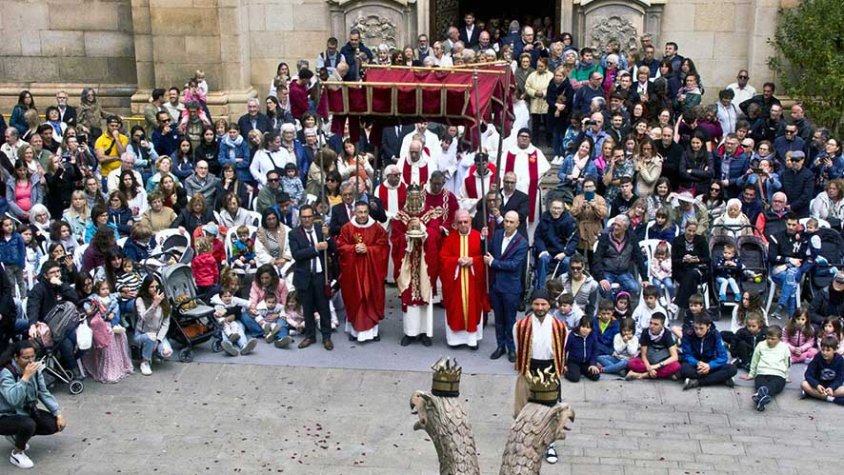 L'homenatge de l'Àliga de Tàrrega a les relíquies de les Santes Espines