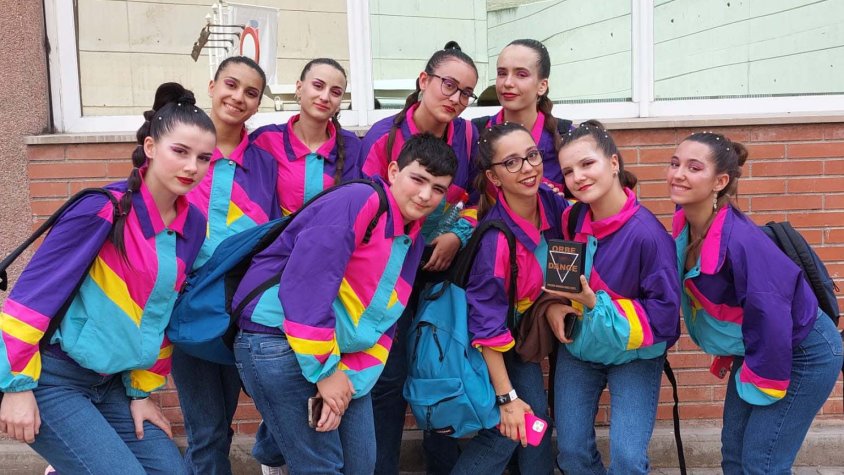 Les ballarines del Gyas dance