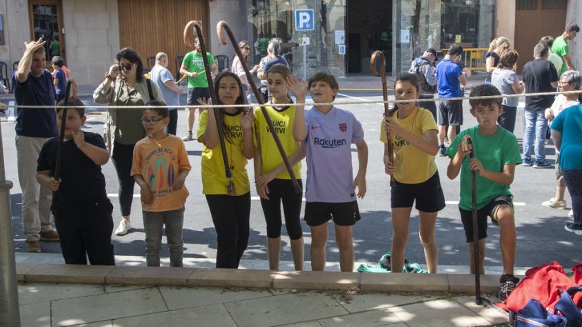 Participants ahir en la primera Trobada de Jocs Tradicionals que se celebra a Verdú