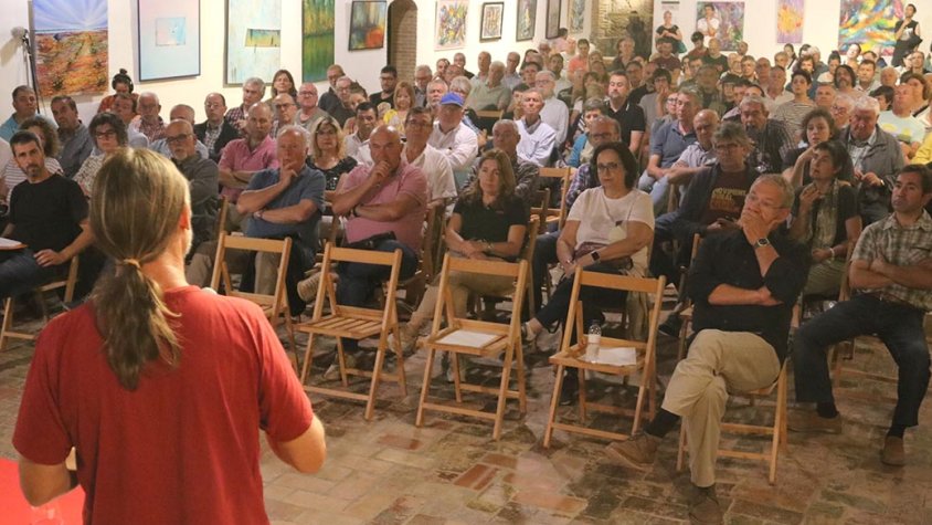 L'assemblea sobre la gestió de l'aigua s'ha celebrat al Castell del Remei