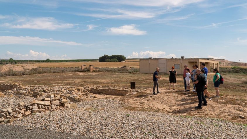 Imatge de la primera visita guiada de l'any al Molí d'Espígol