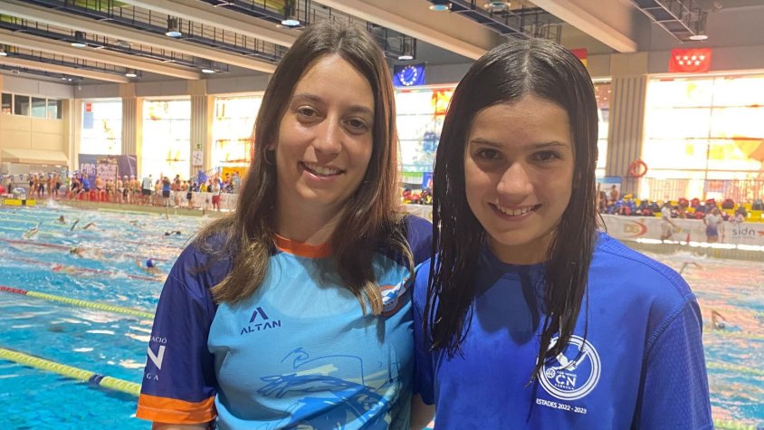 Alba Martínez amb la seva entrenadora