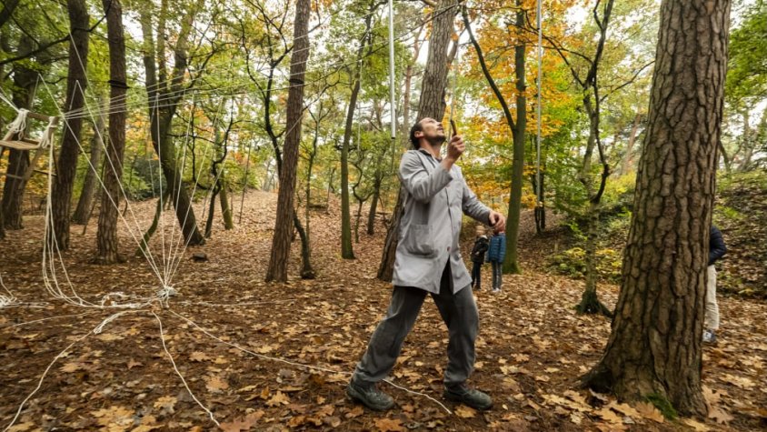Joan Català amb 'Idiòfona' convida a una deambulació a l'aire lliure