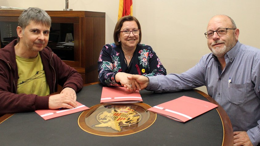 Signatura de l'acord aquest matí a l'Ajuntament
