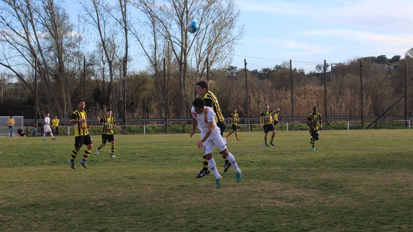 Un moment del partit contra el Butsènit