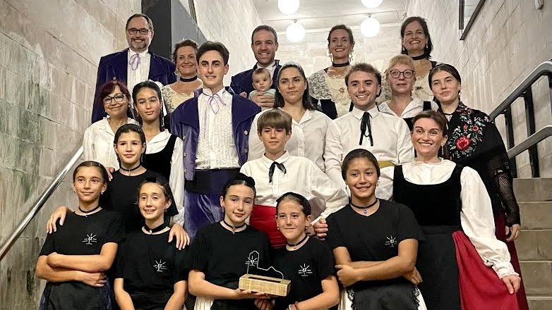 Membres de l'Esbart Albada