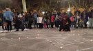 Més de 200 persones es concentren a la plaça del Carme de Tàrrega en contra del terrorisme