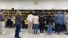 Alumnes del PFI de Tàrrega visiten l'oficina de Correos 