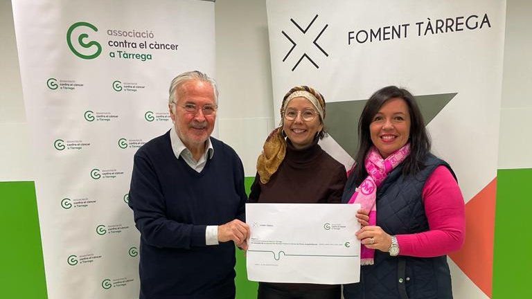 Moment de l'entrega del xec
