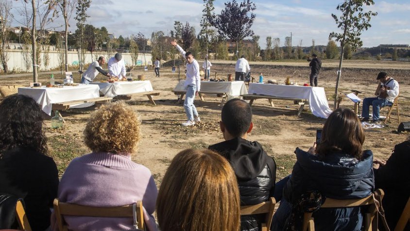 Un moment de l'acció teatralitzada a càrrec de Cruma