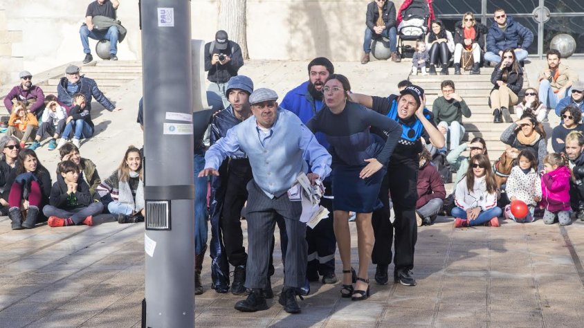 L'assaig obert, a la plaça de les Nacions Sense Estat