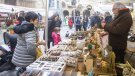 El centre històric d'Agramunt s'omple de visitants amb el Mercat de Nadal