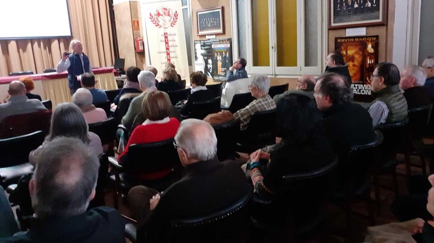 Assistents a la xerrada de Pere Domingo