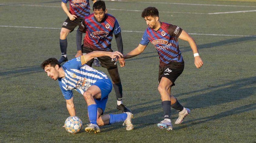 Una jugada del partit