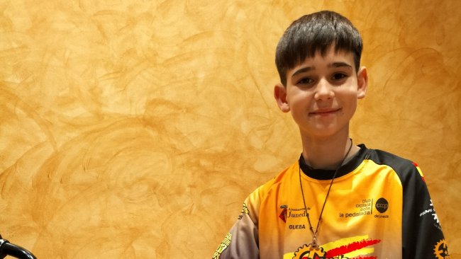 Albert Sala, amb el diploma com a campió de la Copa d’Espanya