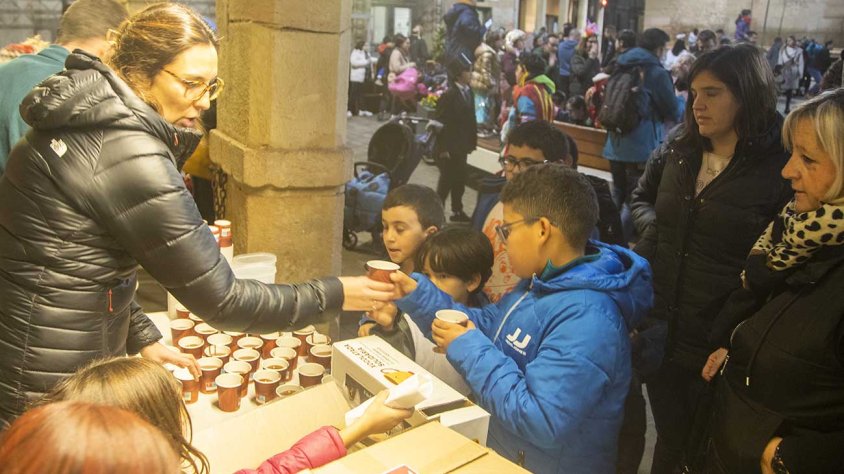 La xocolatada ha tingut lloc a la plaça Major