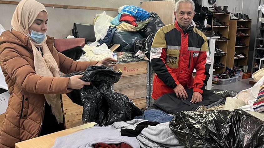 Cartaes ven roba de segona mà
