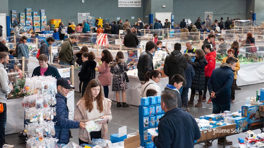 Visitants a la fira ahir diumenge