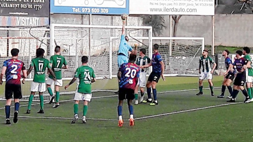 Una jugada del partit