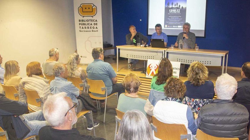 L'acte es va celebrar a la biblioteca
