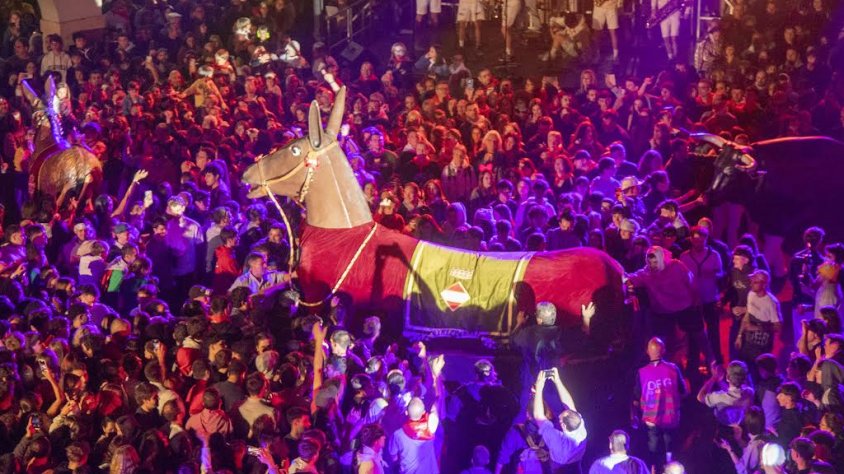 La Nit del Tararot es va convertir de nou en un gran esclat de cultura popular