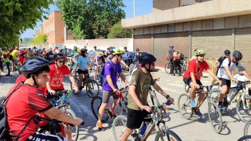 Els ciclistes a Vilanova de Bellpuig