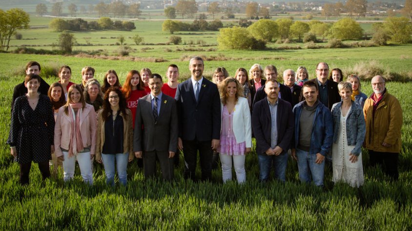 Foto de família de la candidatura d'Acord Esquerra a Agramunt