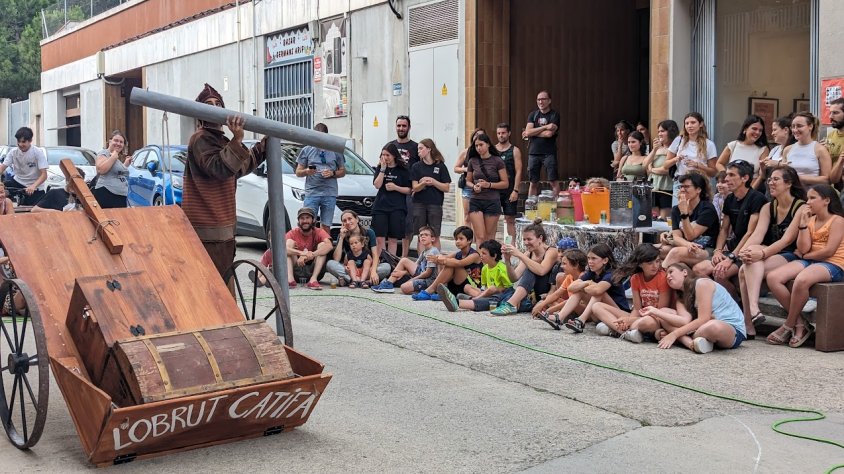 Un moment de l'espectacle 'LoBrut Catifa' de l'artista Oriol Vázquez