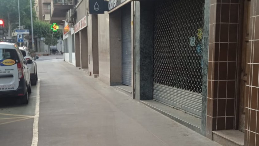 L'avinguda Catalunya sense garrafes d'aigua