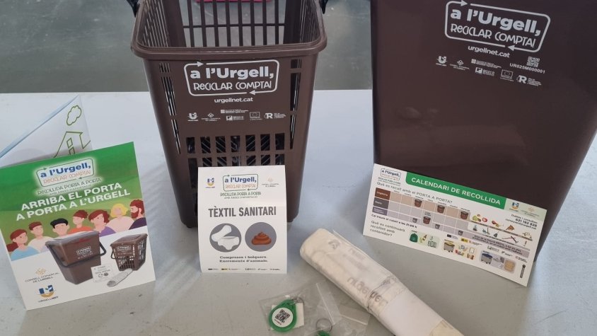 El kit de reciclatge amb els cubells amb xip