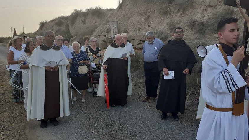 El viacrucis al Clot dels Aubins en memòria dels beats carmelites de Tàrrega