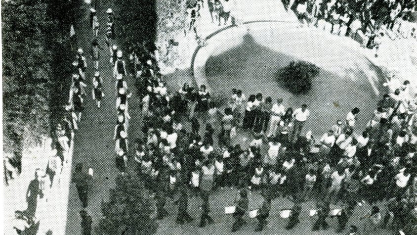 Cercavila popular del 1974 a l'Aplec de Sant Eloi a la placeta de l'Estanyol