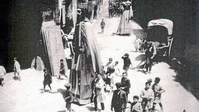 Cercavila popular en les festes de la Mercè, anys 30