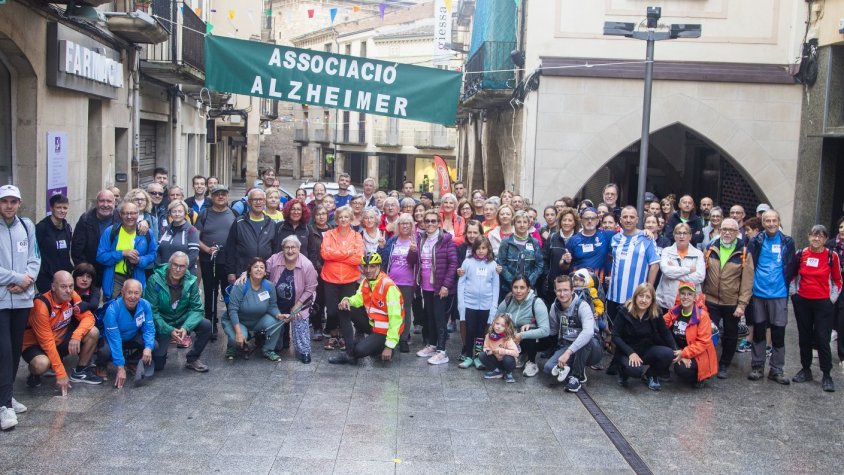 Foto de grup dels participants a la 22a Marxa contra l'Alzheimer