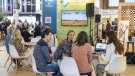 'Speed meetings' entre companyies i programadors a la Fira de Sant Miquel