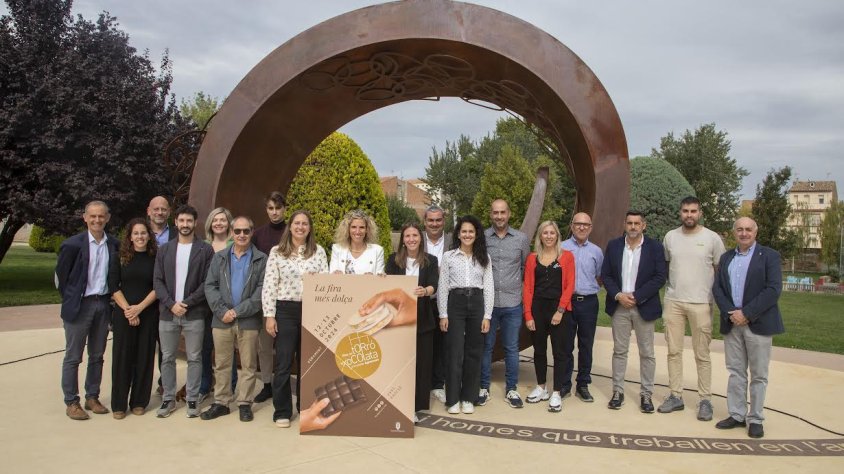 El certamen es va presentar al monument dedicat al Torró d'Agramunt 