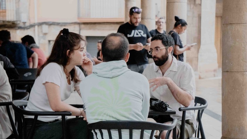 'Antonio Gilipollas Caraculo' durant la Trobada de Talent de l'última edició del Galacticat, celebrada al juny