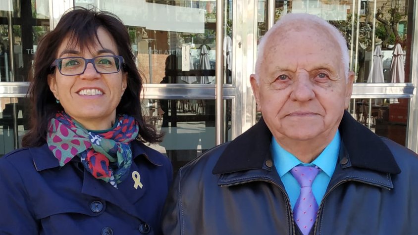 Alba Pijuan amb el seu avi