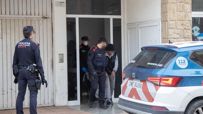 Imatge del trasllat d’un dels detinguts