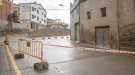 Tallat el trànsit pel centre de Castellserà per unes esquerdes en una casa