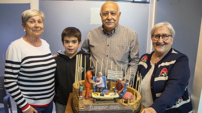 Donació de l'escultura de Pere Nadal a l'Associació Alzheimer