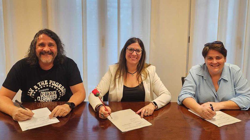 Signatura de constitució de la nova entitat